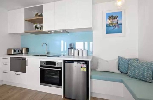 Bell Block House | Beachfront Studio - Ocean Views - Bell Block