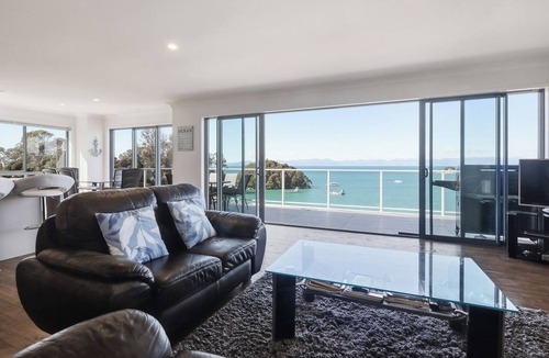 Ngaio Bay Apartment | Beachside Bliss in Kaiteriteri