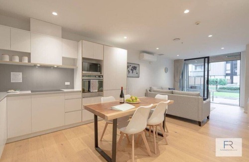 Onehunga Apartment | Beautiful Garden Apartment| by Furnished Rentals