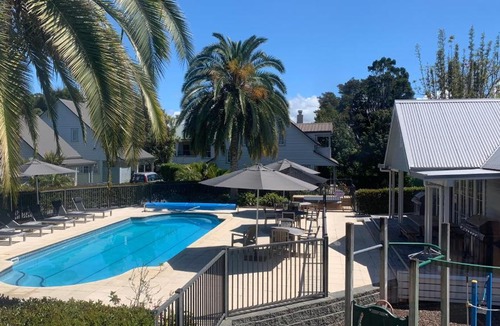 Russell House | Bellbird Cottage 2 or 3 Bedroom - Russell Cottages Collection