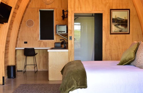 Ettrick Bed & Breakfast | Benger Garden Cafe & Chalets