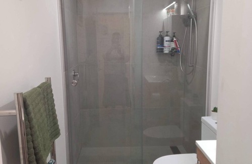 Paraparaumu Beach Apartment | Bijou at the Beach ! Cozy 1-bedroom apartment in wonderful Paraparaumu Beach!