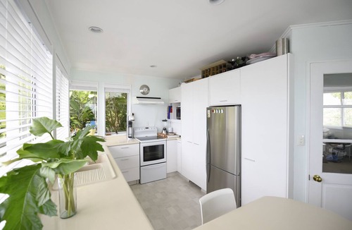 Tahunanui Apartment | Bisley Beach Apartment - 3 mins walk to Tahunanui Beach