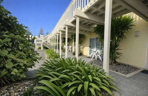 Napier Hotel | BK's Fountain Court Motel