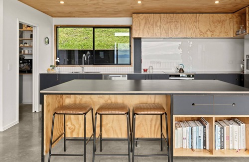 Atawhai House | Black Barn Escape - Architecture, Views, Location!