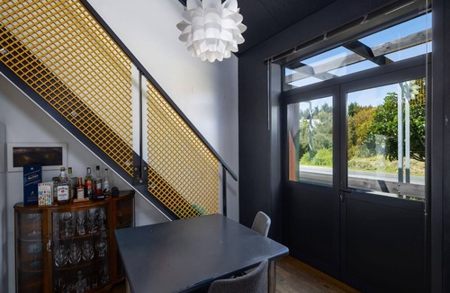 Tasman House | Black Wing Apartment close to the Abel Tasman