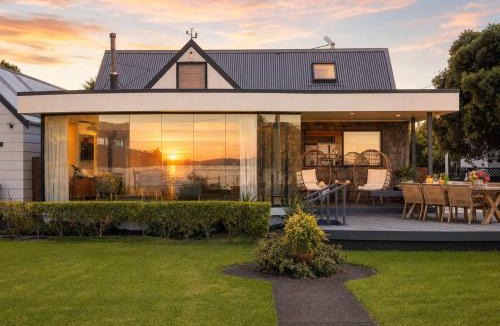 Blackpool House | Blackpool Bayside - Stay Waiheke