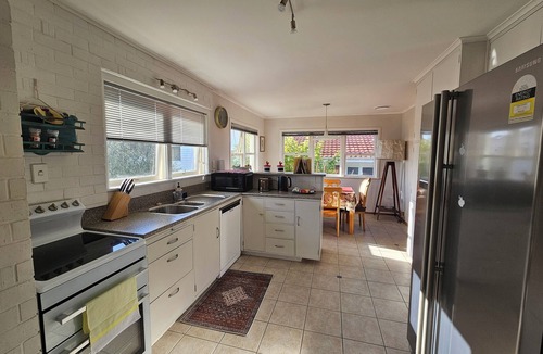 Blockhouse Bay House | Blockhouse Bay 3BR Games & Cinema