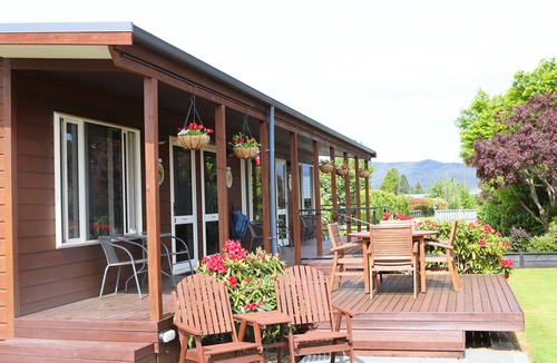 Te Anau Bed & Breakfast | Blue Ridge Studios and Bed & Breakfast