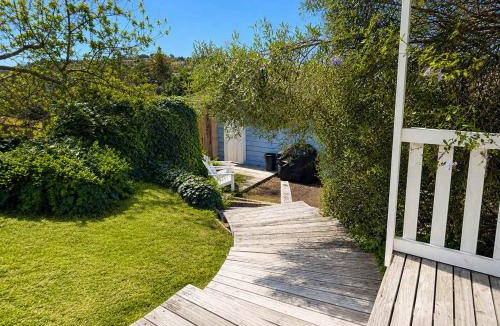 Surfdale House | Bluebelle - Stay Waiheke