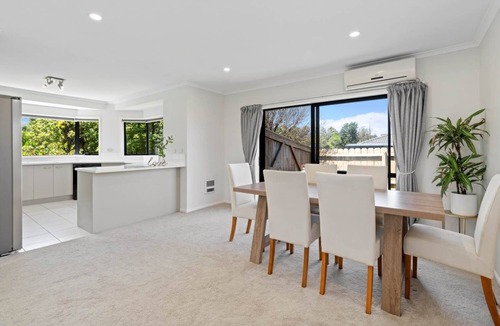East Tamaki Hotel | Botany Palms Motel