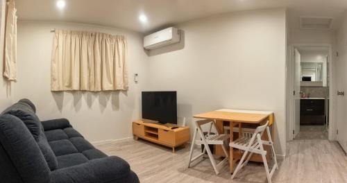 Chinatown Apartment | Botany Retreat - Private Guesthouse