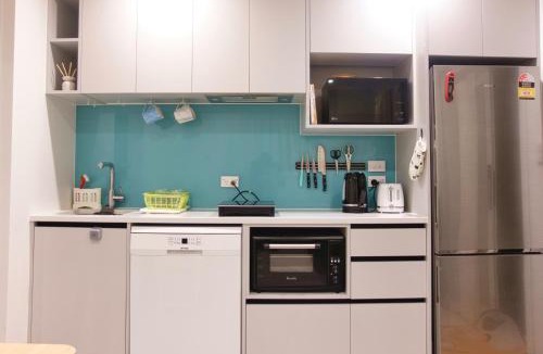 Chinatown Apartment | Botany Retreat - Private Guesthouse