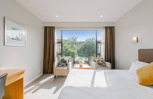 Epsom Hotel | Boulevard Hotel