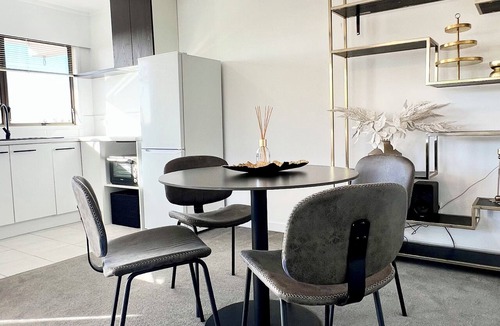 Shelly Park Apartment | Boutique Apartment with Sea Views, Sun, Outdoor Living