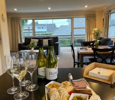 Invercargill Apartment | Boutique on Russel