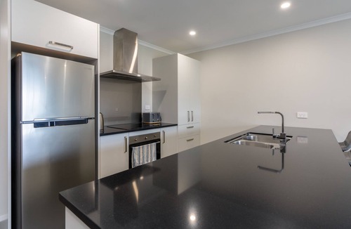 Te Rapa House | Brand new house in a great location!