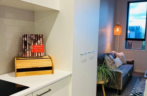Avondale House | Brand New Modern Cozy Home at Central Location| Family Friendly with Netflix