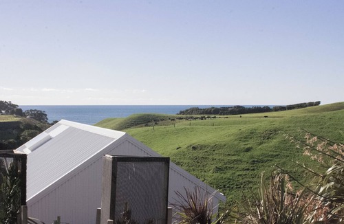 Pitone Cottage | Brand new private cottage. Only 5-min walk to beach