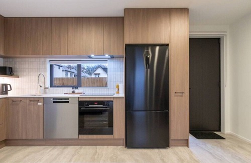 Linwood Villa | Brand New Townhouse Walk to CBD | Parking + EV