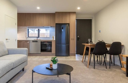 Linwood Villa | Brand New Townhouse Walk to CBD | Parking + EV