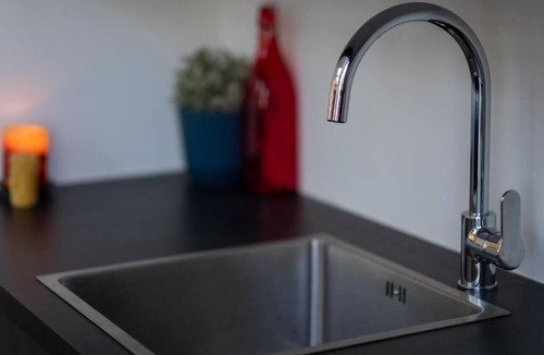 Christchurch Cottage | Bright Modern Guesthouse - Free Parking, Near CBD