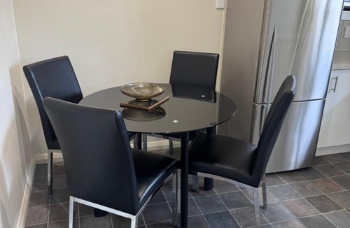 Trentham House | Bristol Motel - HOUSE