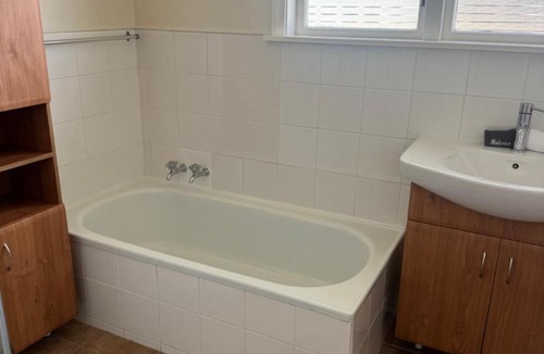 Trentham House | Bristol Motel - HOUSE