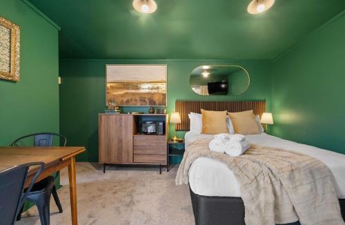 Hamilton Hotel | Brocas Retreat Boutique Studio Stay - By Superior Stays