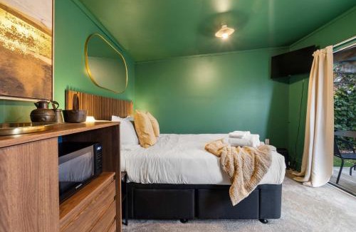 Hamilton Hotel | Brocas Retreat Boutique Studio Stay - By Superior Stays