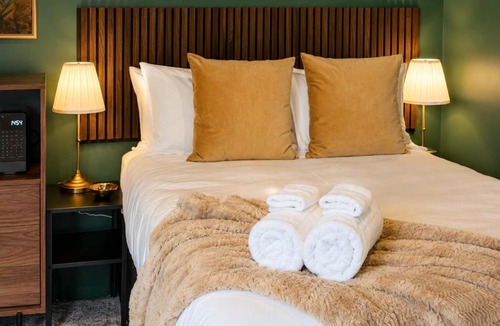 Hamilton Hotel | Brocas Retreat Boutique Studio Stay - By Superior Stays