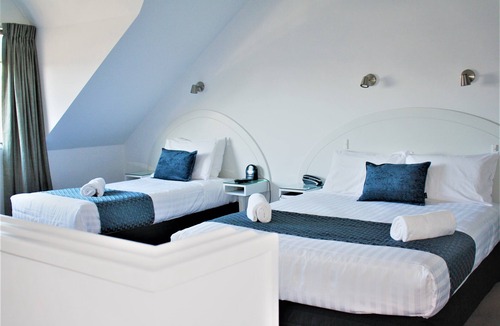 New Plymouth Hotel | Brougham Heights Motel