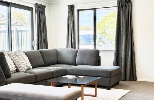 Burnside House | Burnside Four Bedroom Family Home with Garden and Parking