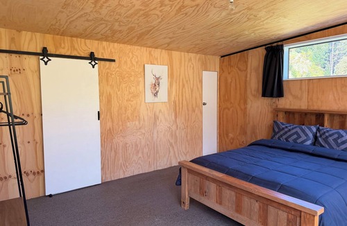 Pipiriki Cabin | Bush batch