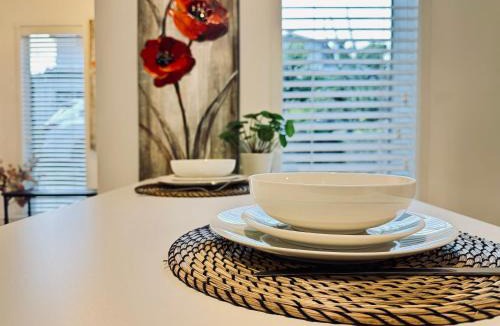 Birkdale Apartment | Bush Heaven Retreat