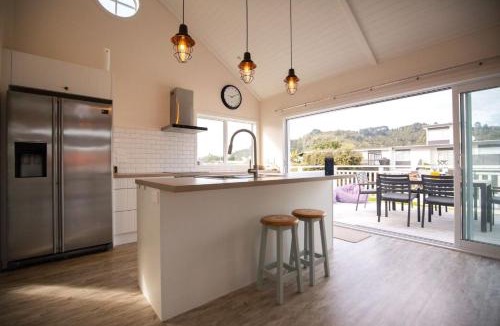 Whangamata House | By the Beach - Whangamata