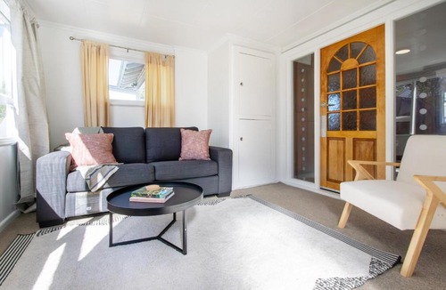 Sydenham Apartment | Calling All Families or Friend Groups This is it