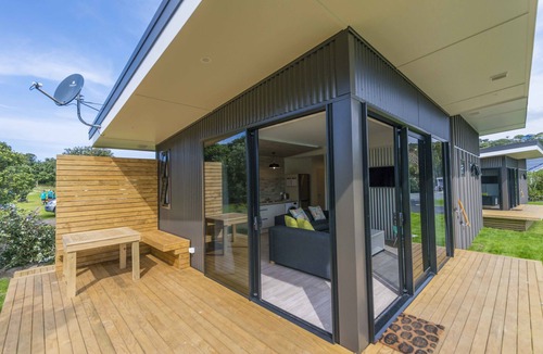 Waipu Cove Hotel | Camp Waipu Cove