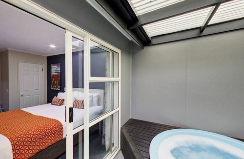 Fenton Street Hotel | Capri on Fenton