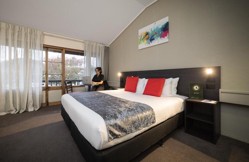 Lower Hutt Hotel | Carnmore Hotel Lower Hutt