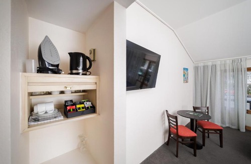 Lower Hutt Hotel | Carnmore Hotel Lower Hutt
