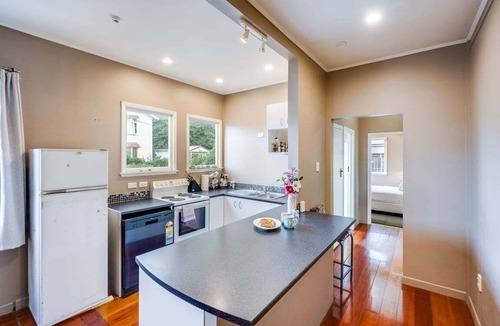 Napier Apartment | Cathedral Lane Apartment