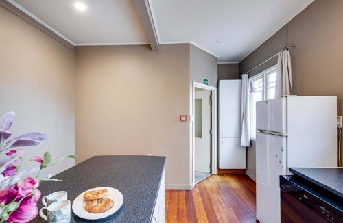 Napier Apartment | Cathedral Lane Apartment