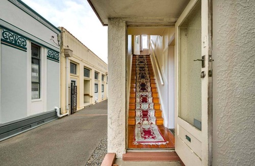 Napier Apartment | Cathedral Lane Apartment