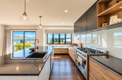 Tekapo House | Cedar Sky | Tekapo 3BR | Near Mt John