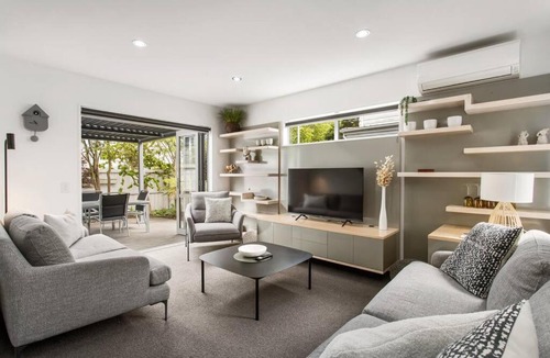 Linwood Apartment | Central 2 Carparks 6 min Walk to Stadium