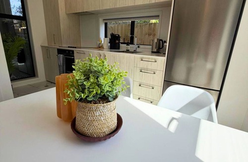 Christchurch City Centre Villa | Central 2BR Townhouse with Private Yard