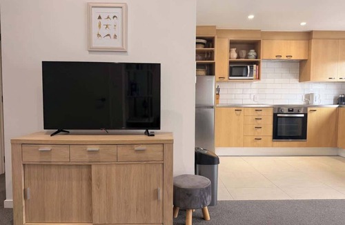 Christchurch City Centre Apartment | Central CBD | Walk to Stadium | Sleeps 4
