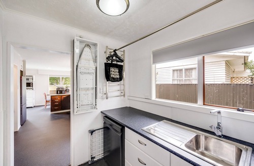 Napier House | Central Ease - Napier Holiday Home