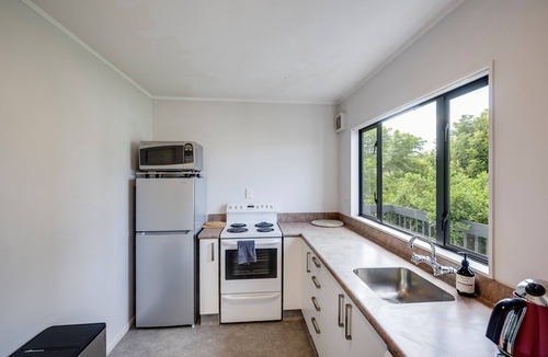 Napier House | Central Green Escape - Napier Holiday Home